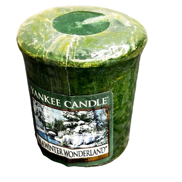 Yankee Candle In a Winter Wonderland Votive Green Scented Christmas Winter